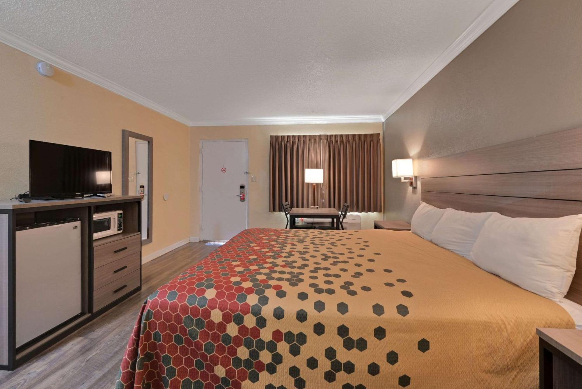 Econo Lodge Woodland Near I-5 Екстер'єр фото